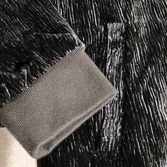 MYSTREE Olive Green Velvet Jacket - Picture 2 of 6